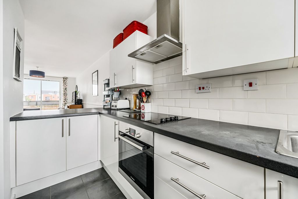 Property photo 3 of 15 Kitchen