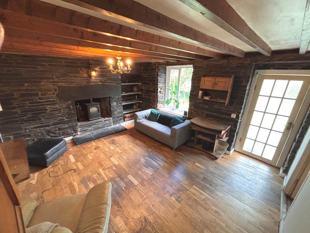 Property photo 3 of 34