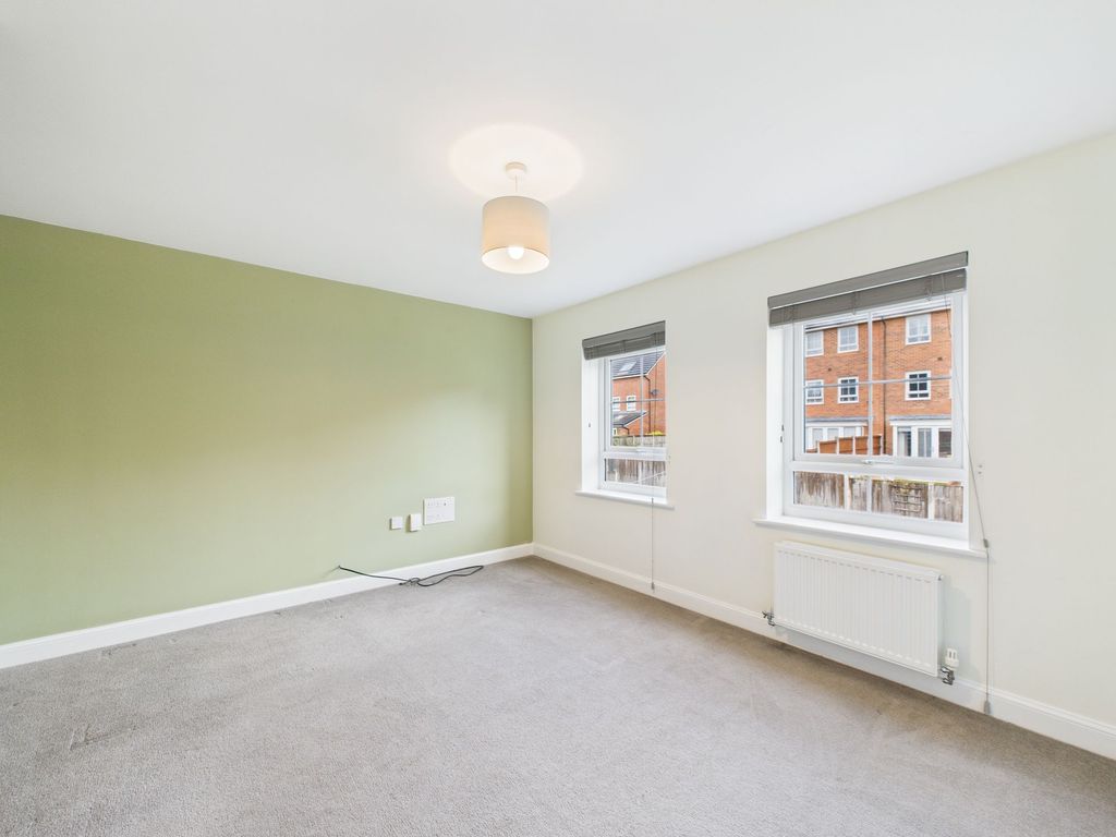 Property photo 2 of 35