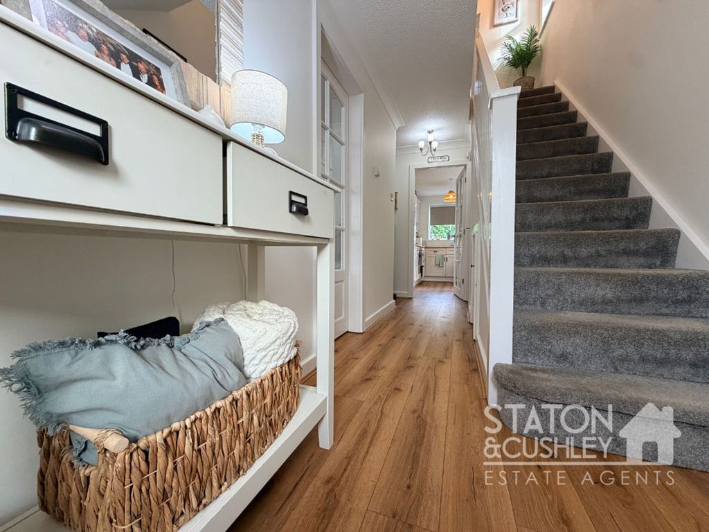 Property photo 2 of 33