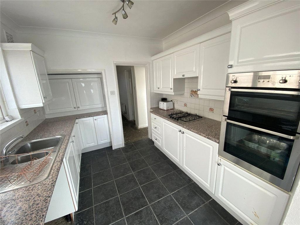 Property photo 3 of 21 Picture No. 17