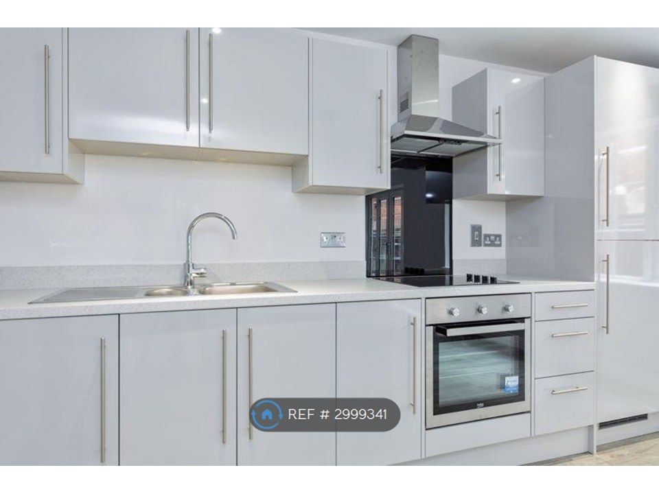 Property photo 1 of 7 Kitchen Appliances