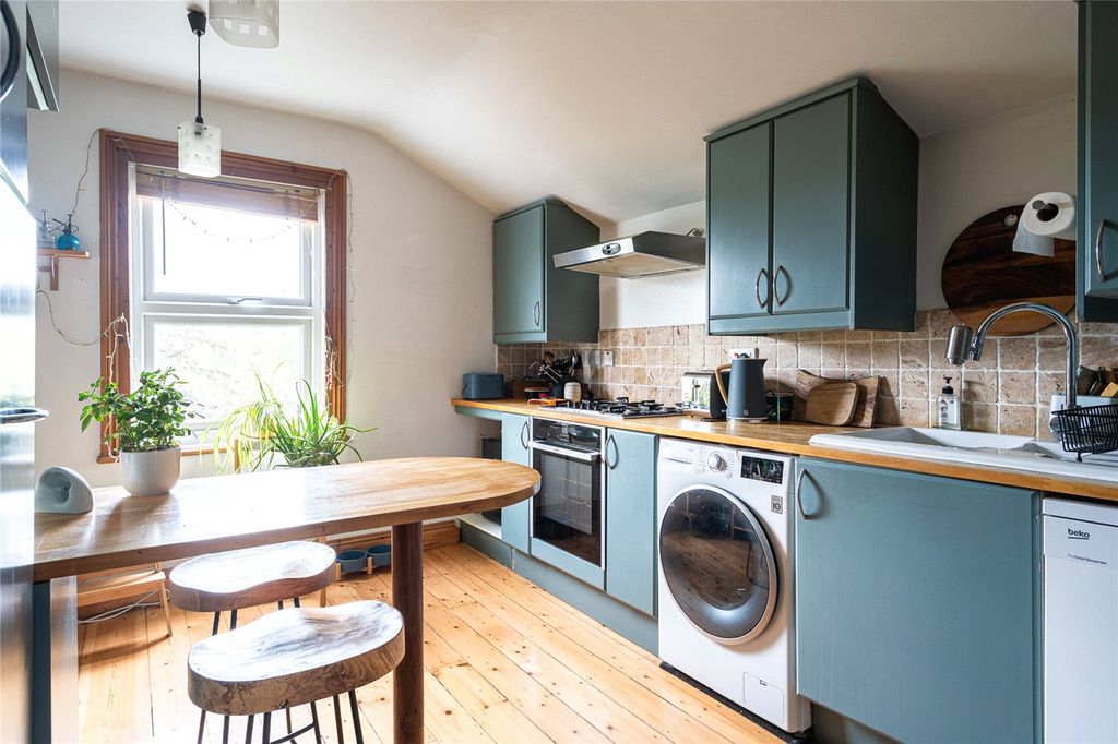 Property photo 3 of 10 Picture No. 06