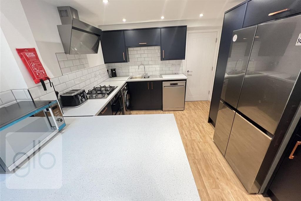 Property photo 2 of 14 2.Png