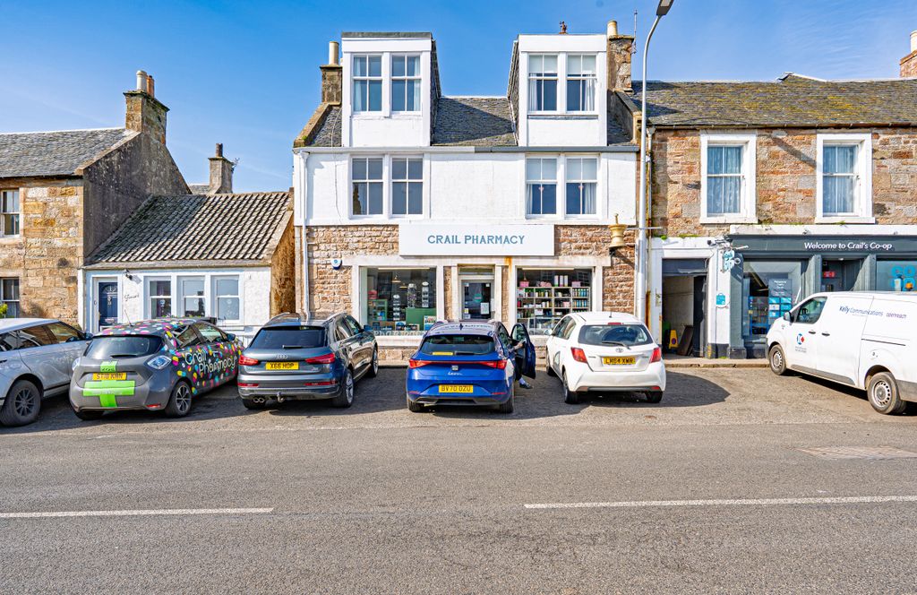 Property photo 1 of 32