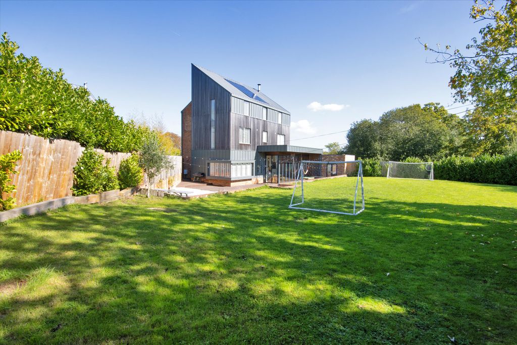 Property photo 2 of 30 Image