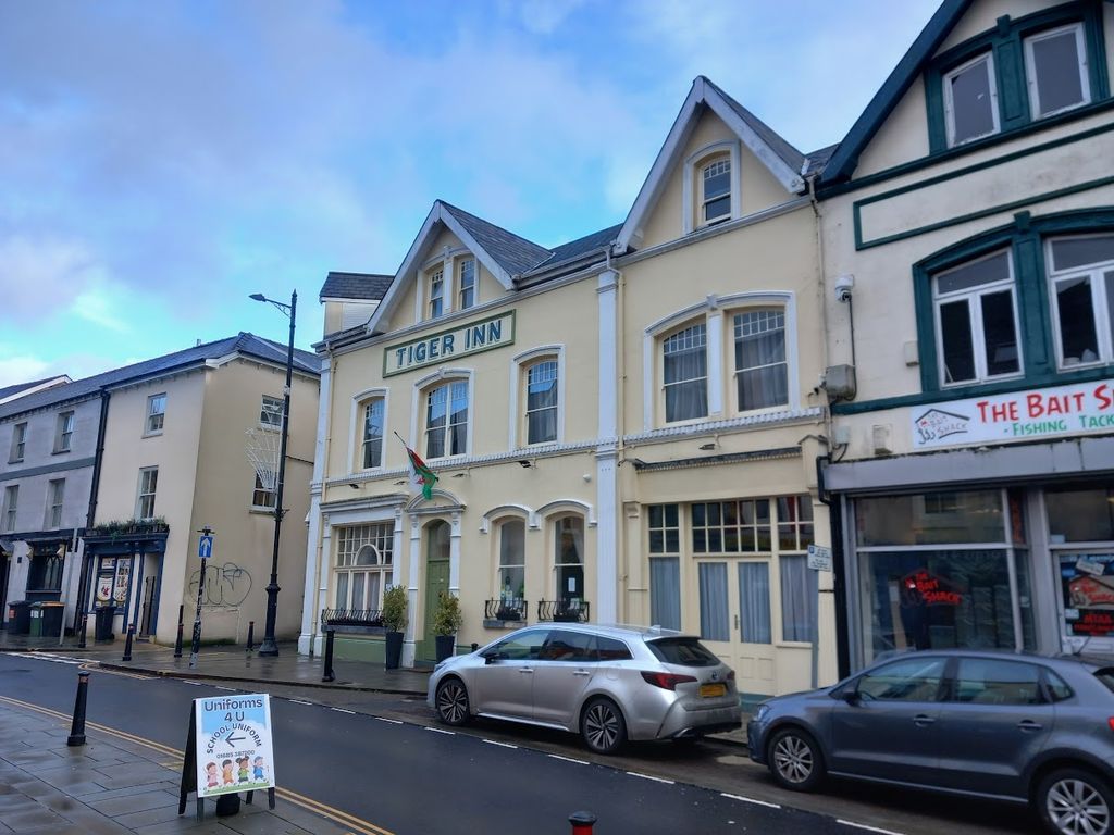 Property photo 1 of 7