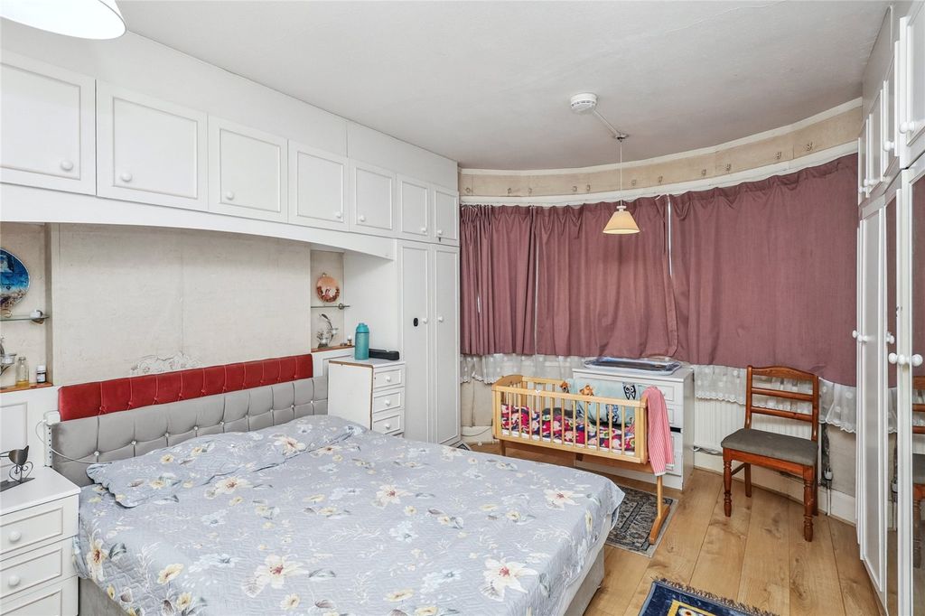 Property photo 2 of 23 Picture No. 04