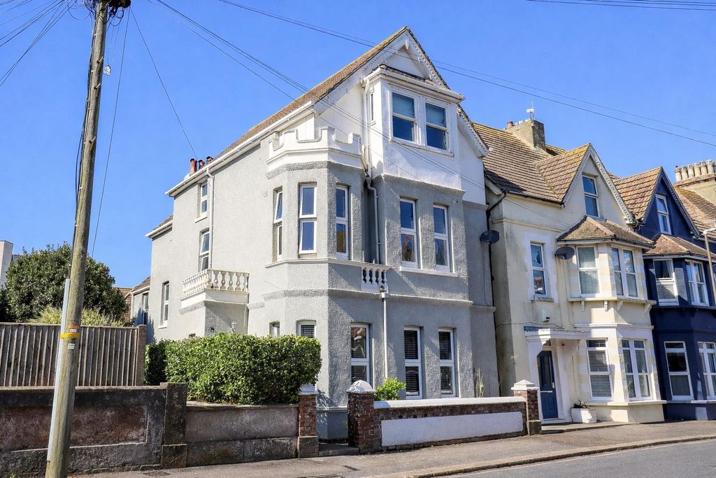Property photo 1 of 18 6491F48d-1123-452B-Bddb-F26Bb0E2Bf46.Jpeg