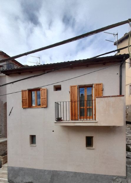 Property photo 2 of 16
