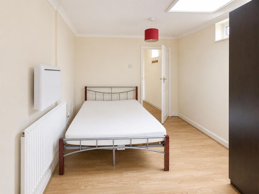 Property photo 2 of 10 Ellesmere 4.Png