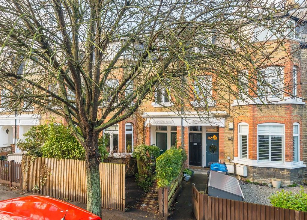 Property photo 1 of 8