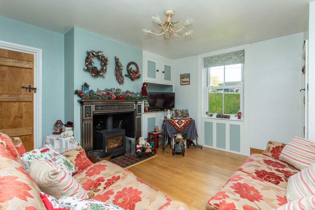 Property photo 3 of 19 Picture 3