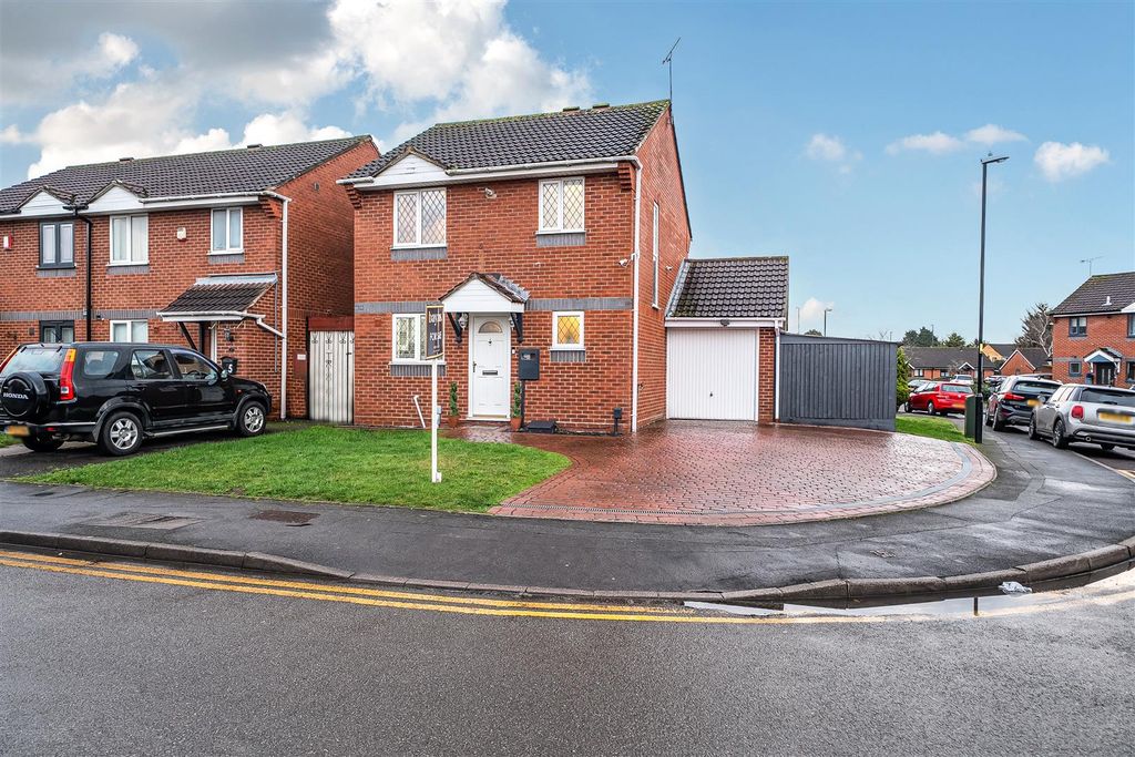 Property photo 1 of 19 Front