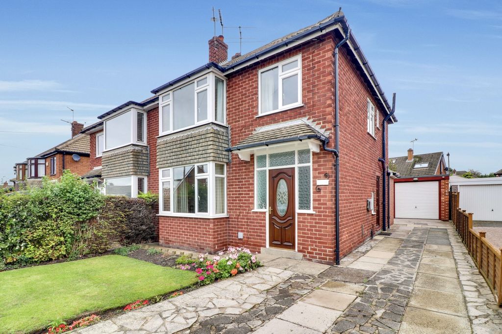 Property photo 1 of 21 Bar Lane Garforth