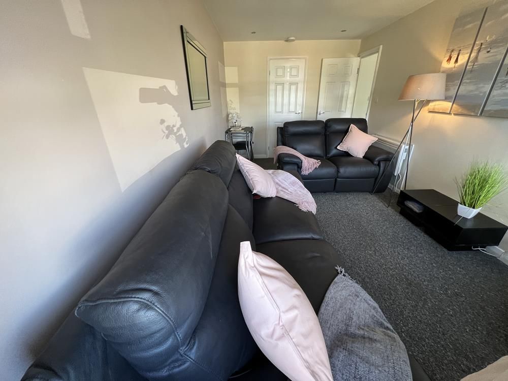 Property photo 2 of 7 Lounge