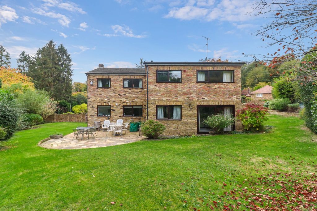 Property photo 2 of 17 Rear And Garden