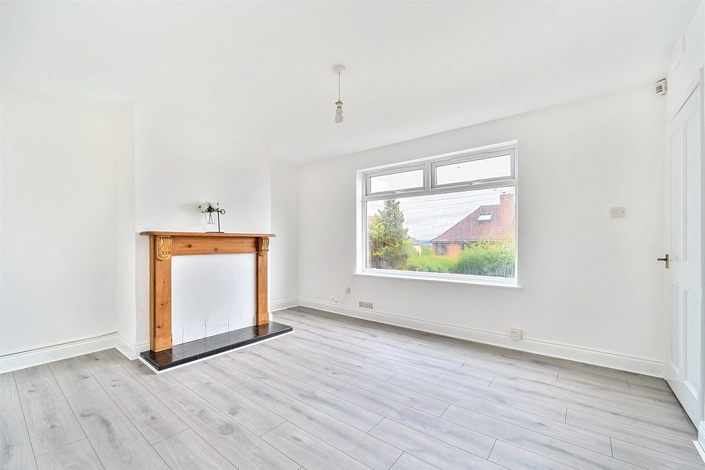 Property photo 2 of 14 Picture No. 19