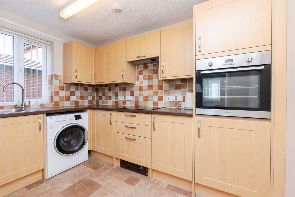Property photo 3 of 17