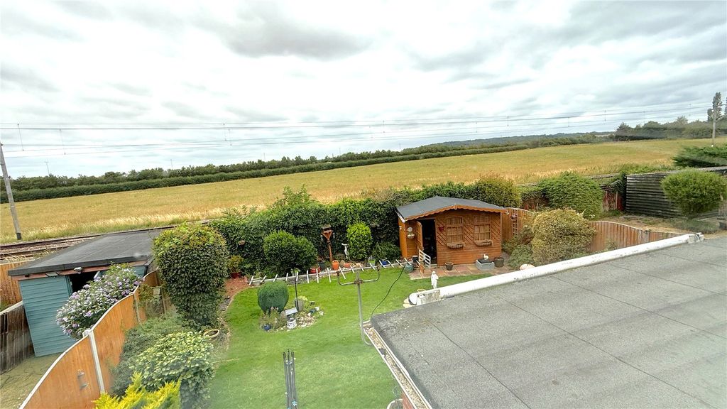 Property photo 2 of 17 Picture No. 13