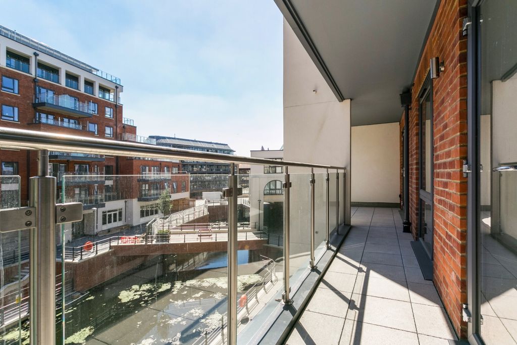 Property photo 1 of 15 Apartment 54 3049...