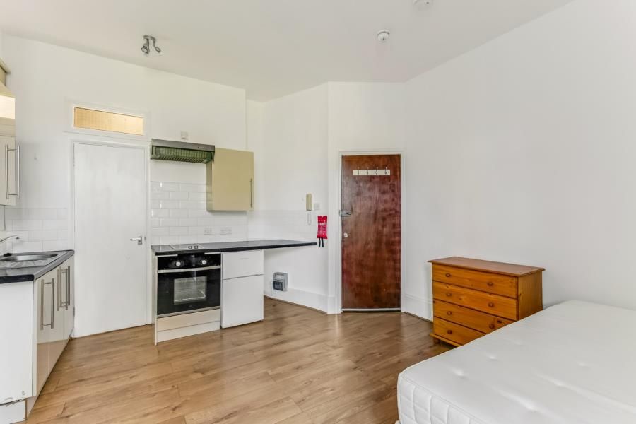 Property photo 2 of 7