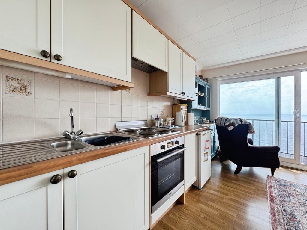 Property photo 3 of 13 5222895