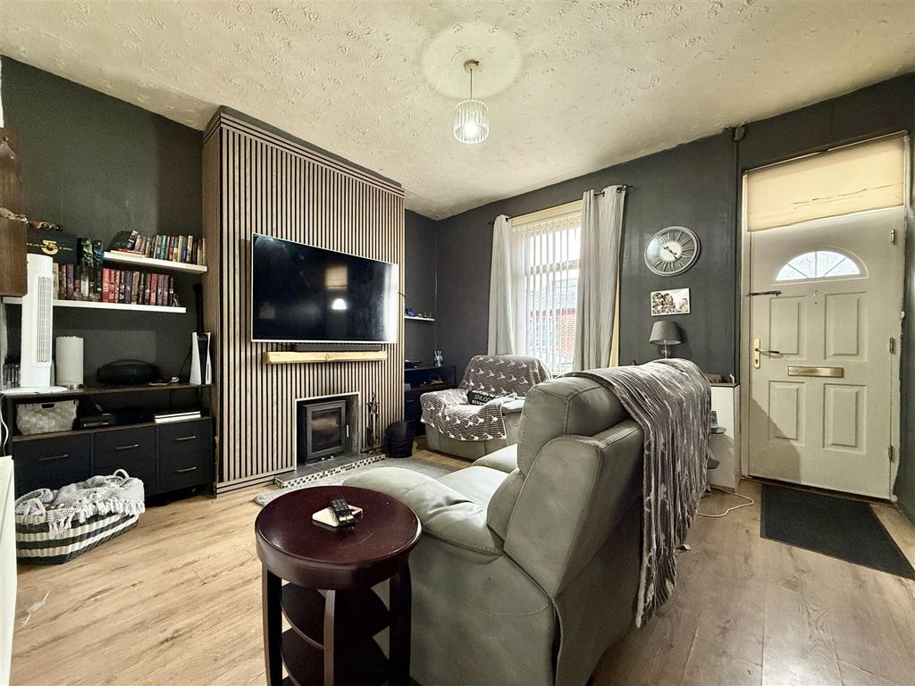 Property photo 3 of 13
