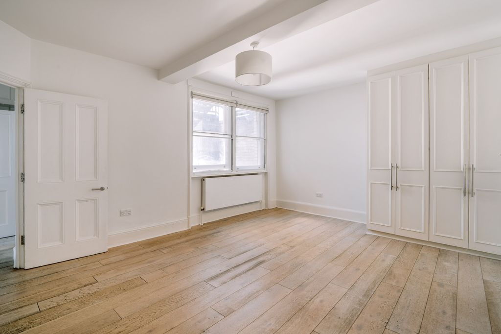 Property photo 3 of 16 Egmont_House_02