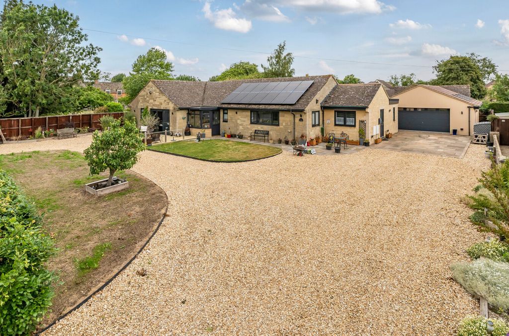 Property photo 1 of 37 1304671-1-68407Be...
