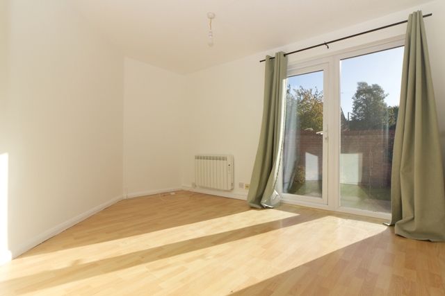 Property photo 2 of 8 Living Room