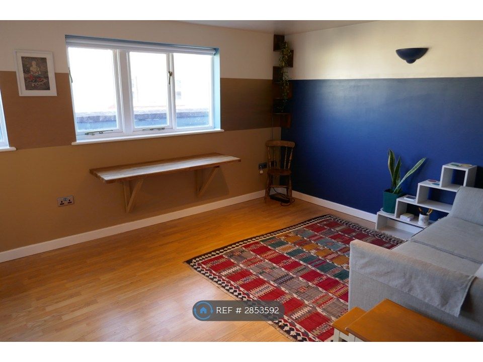 Property photo 3 of 17 Living Room With Fold-Away Table