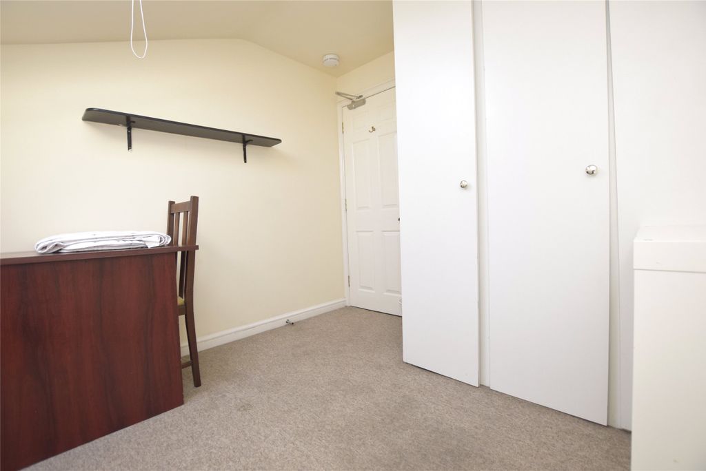 Property photo 1 of 12 Bedroom