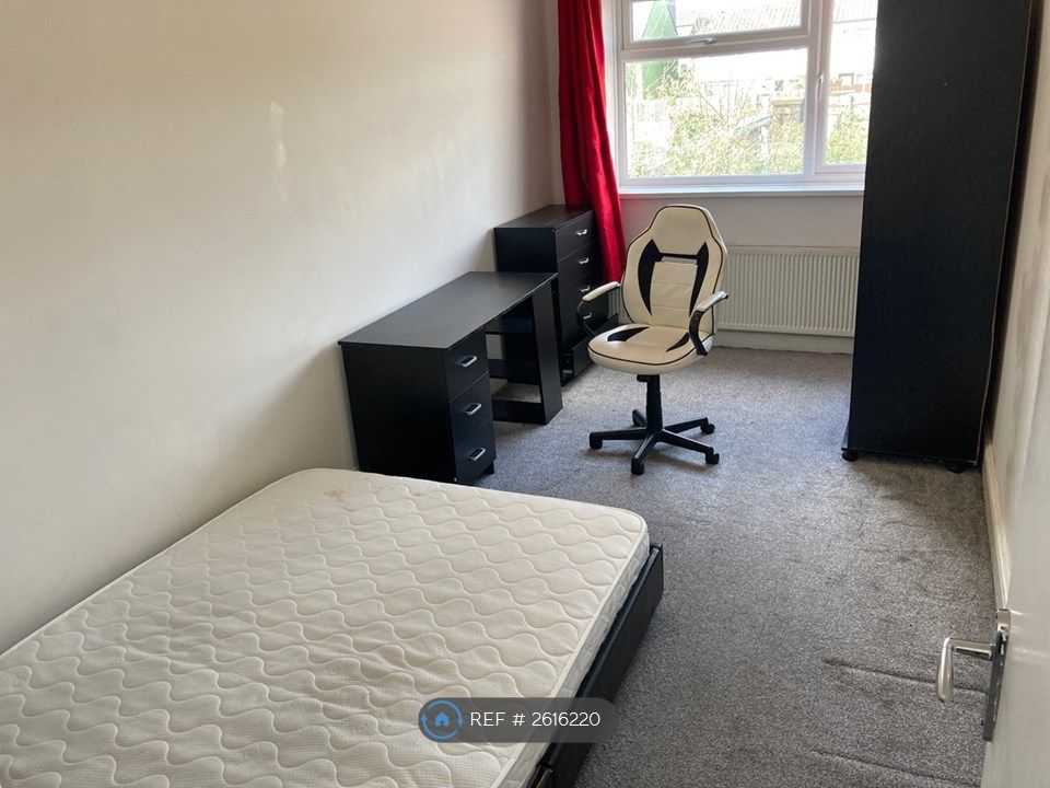 Property photo 2 of 12