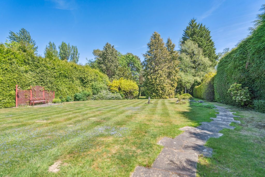 Property photo 2 of 19