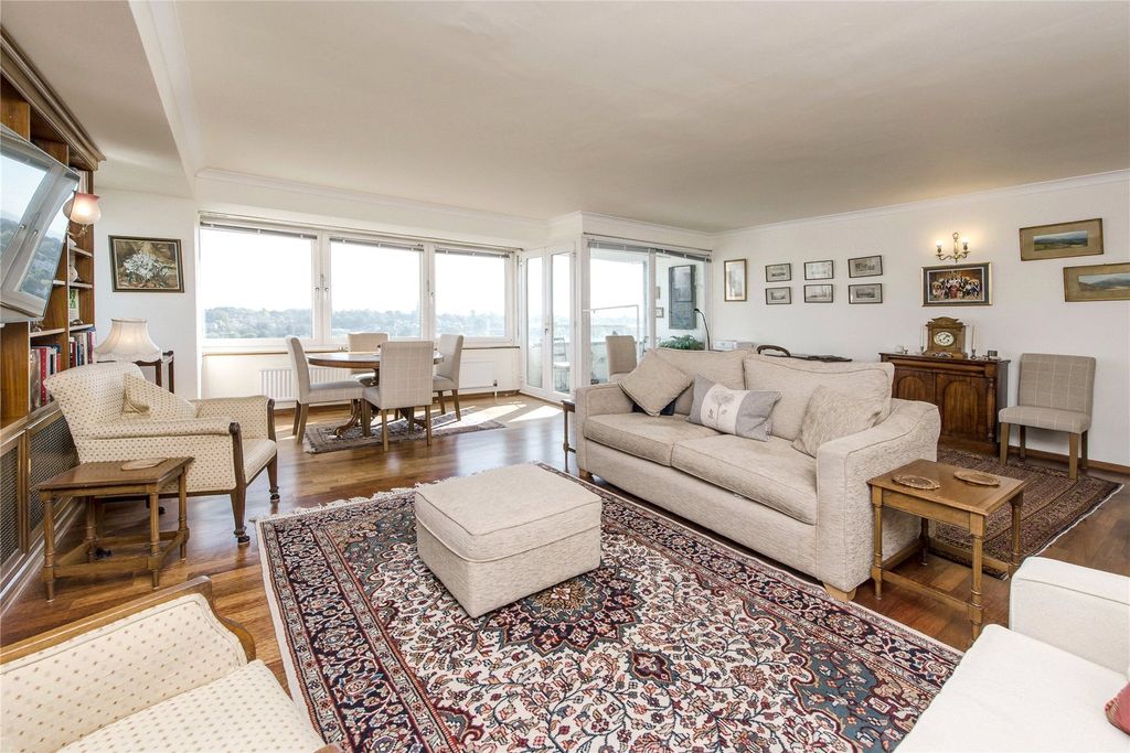 Property photo 1 of 11 Reception Room