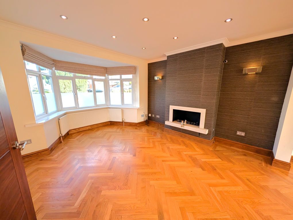 Property photo 3 of 28