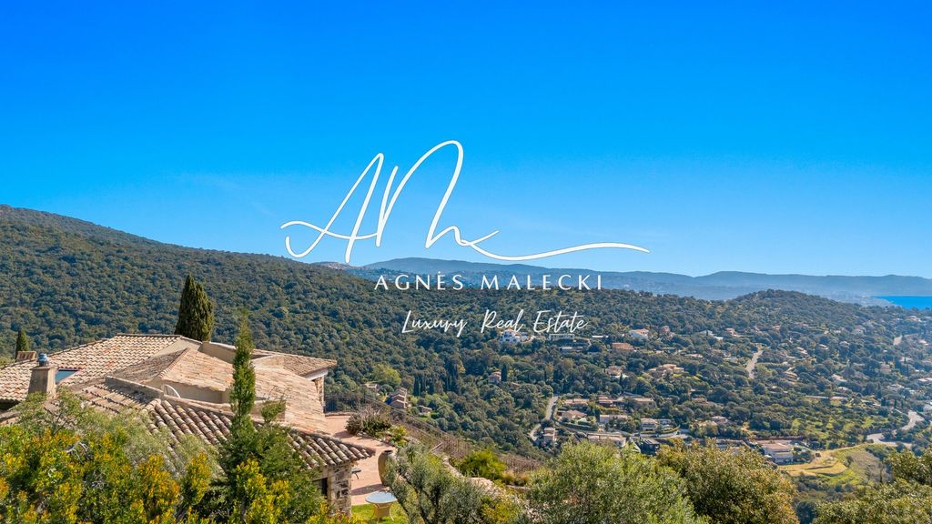 Property photo 1 of 10 Overlooking Cavalaire Bay With A Magnificent Sea View