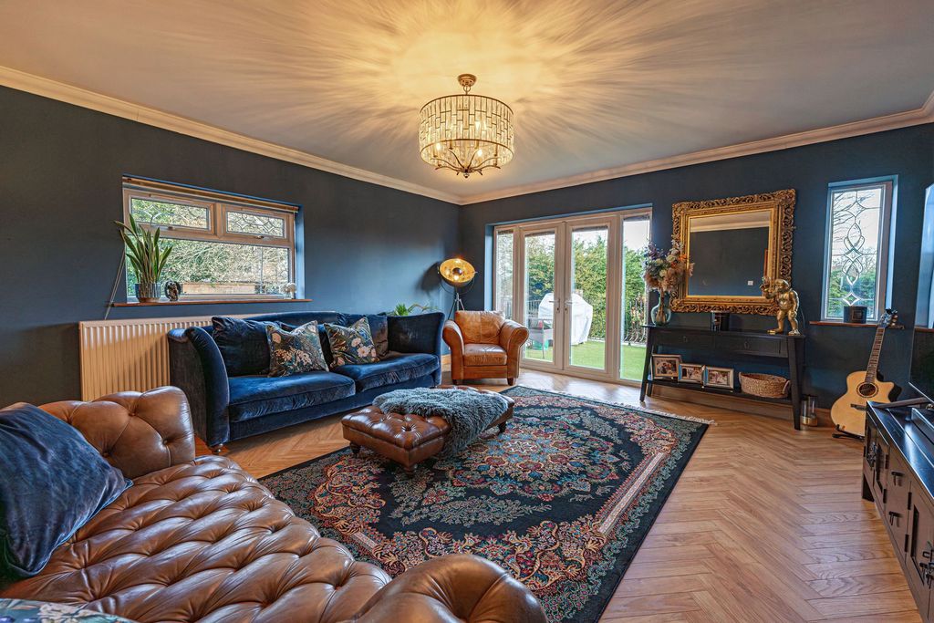 Property photo 3 of 76