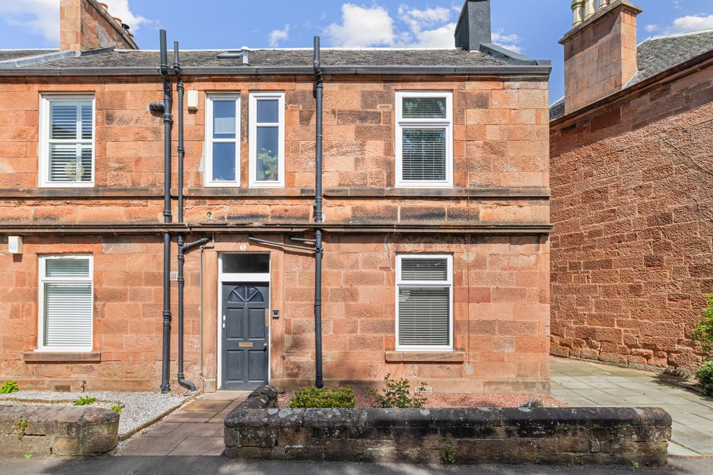 Property photo 1 of 25