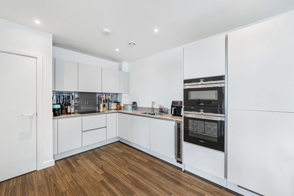Property photo 3 of 13 18 Munster Court Bollo-8.Jpg
