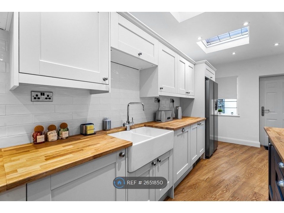 Property photo 2 of 29