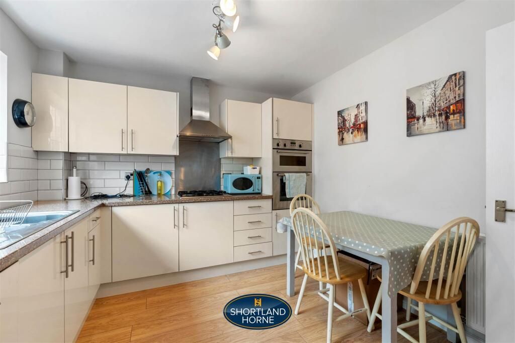 Property photo 3 of 28