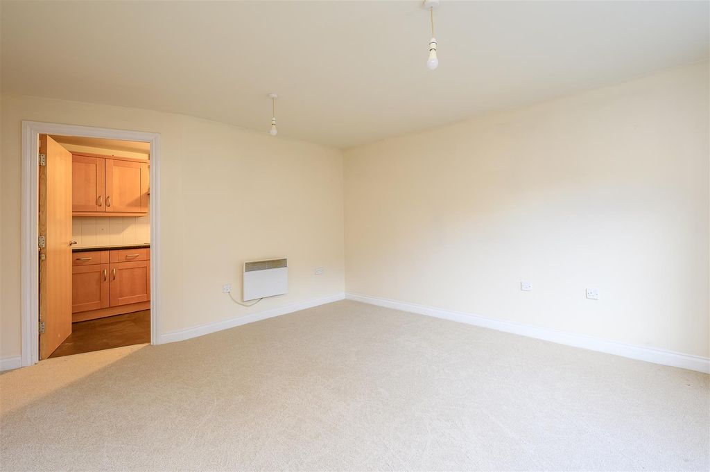 Property photo 2 of 12 Living Room 2