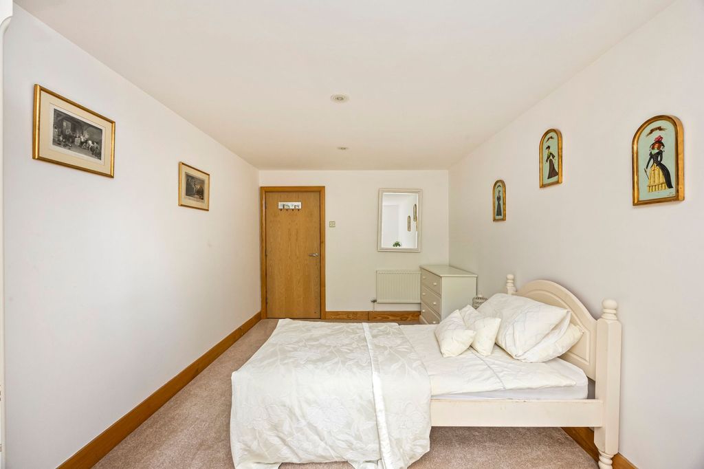 Additional image 14 of 3 bed flat for saleBolnore Road, Chapel Heights Bolnore Road RH16
