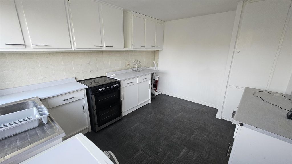 Property photo 3 of 11 Kitchen 1.Jpg