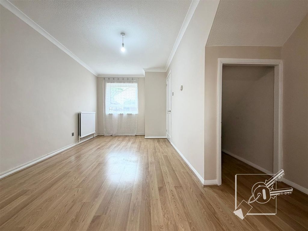 Property photo 3 of 13 Living Room