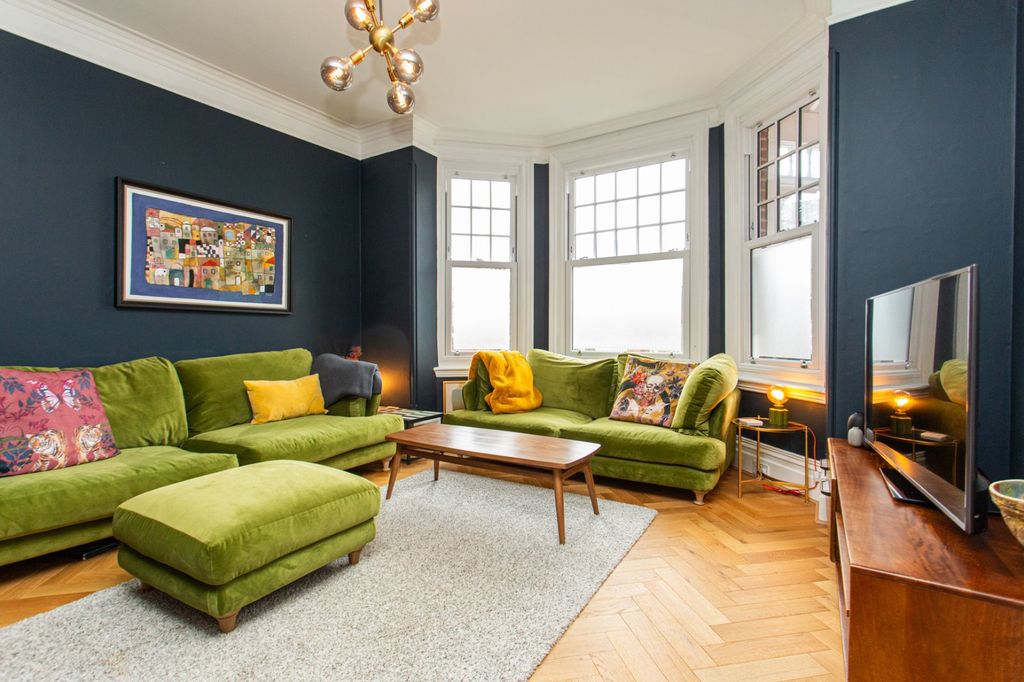 Property photo 3 of 30 Picture 3