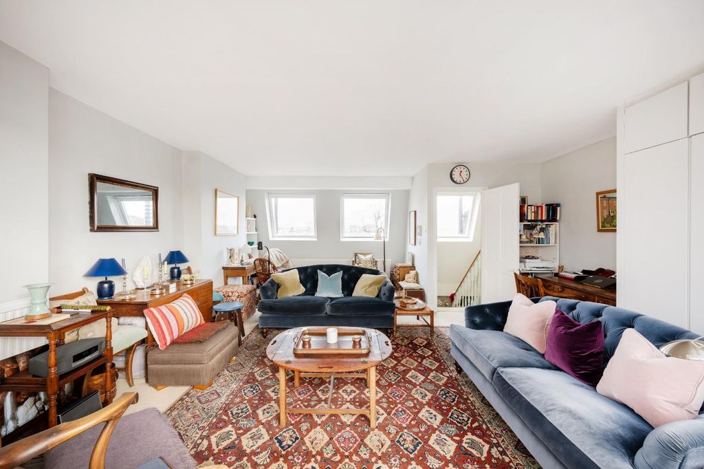 Property photo 3 of 12 Image