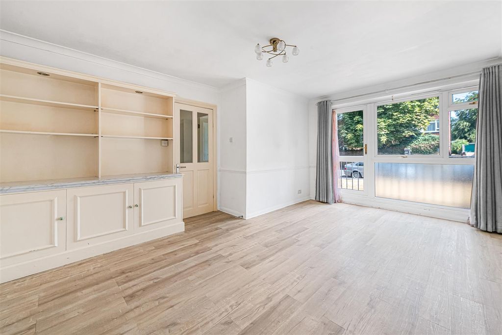 Property photo 1 of 10 2_88640.Jpg